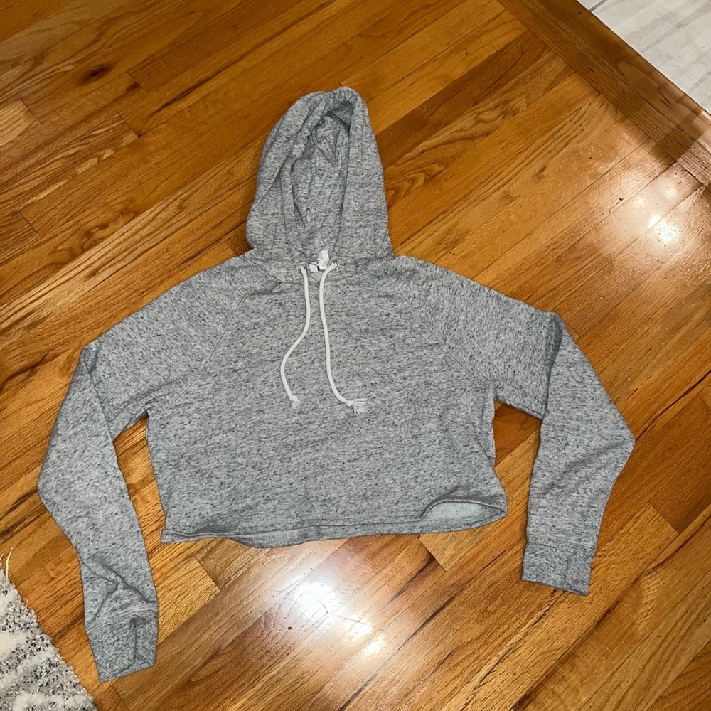 divided by h&m slightly cropped hoodie